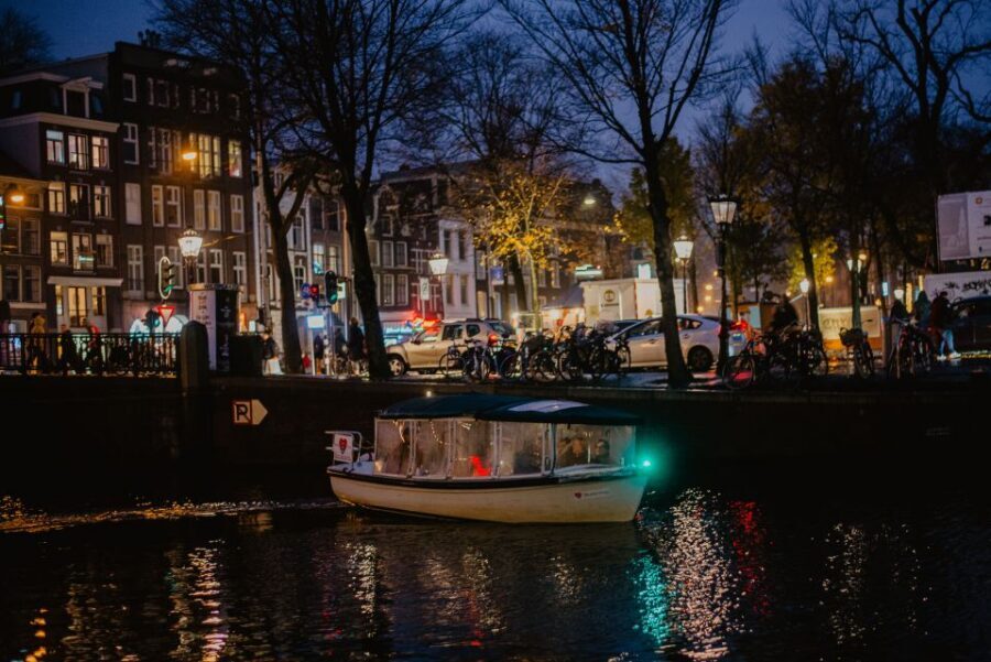 Amsterdam: Private Romantic Evening Boat Tour with Prosecco - Price and value: why $279 for two can beat a shared tour