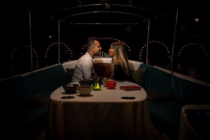 Amsterdam: Private Romantic Evening Canal Cruise + Bubbles/Snacks - Love and romance stories tied to landmarks