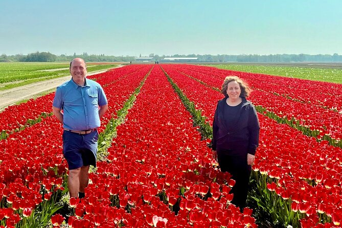 Amsterdam Private Tour to Keukenhof, Tulip Fields and Windmills - Simonehoeve cheese and wooden shoes: craft you can actually see