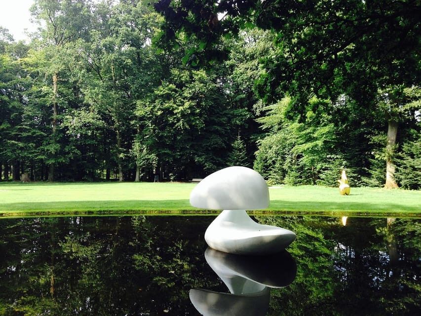 Amsterdam: Private tour to Kröller-Müller Museum - Sculpture Park Walk: Seeing Art in Air and Space
