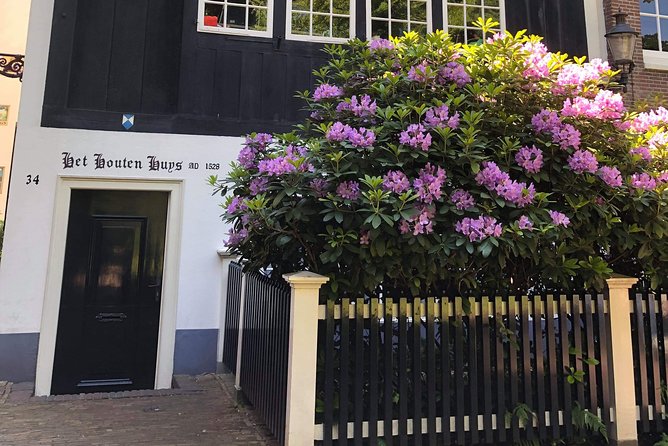 Amsterdam Private Walking Tour of Famous Painters - Nieuwmarkt and De Waag: witches, punishments, and Rembrandt’s shadow
