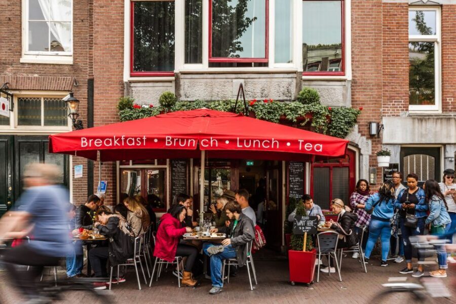 Amsterdam: Private Walking Tour of Jordaan & De 9 Straatjes - Jordaan and De 9 Straatjes: a private walk with a real point of view