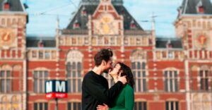 Amsterdam: Professional photoshoot at Centraal Station - Stationsplein 42 Meeting Point and the Simple Flow of the Shoot