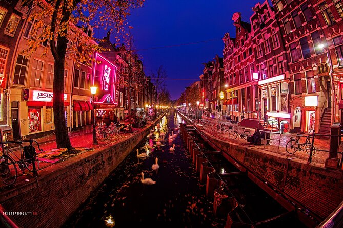 Amsterdam Red Light District and City Center Walking Tour - Dam and the Wooden-Pole Amsterdam Fact Everyone Should Know