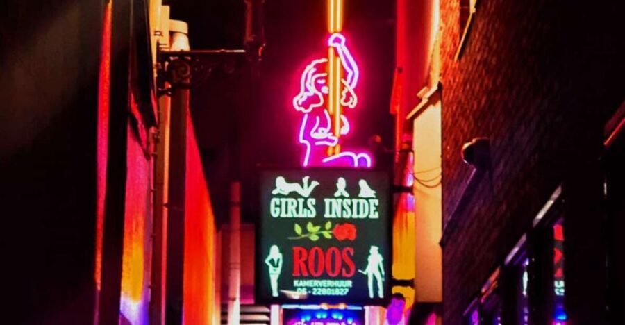 Amsterdam: Red Light District and Coffeeshop Culture Tour - The 2-Hour Route: From Old Landmarks to the District Core