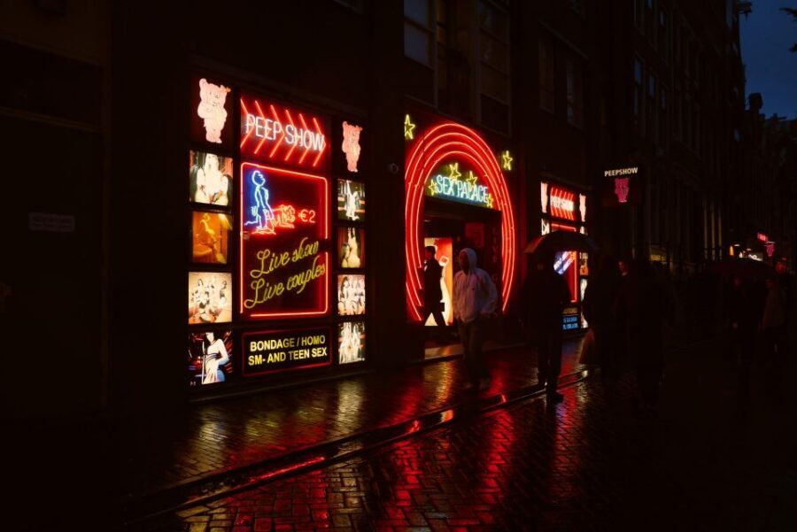 Amsterdam: Red Light District and Coffeeshop Culture Tour - Should You Book This Tour?