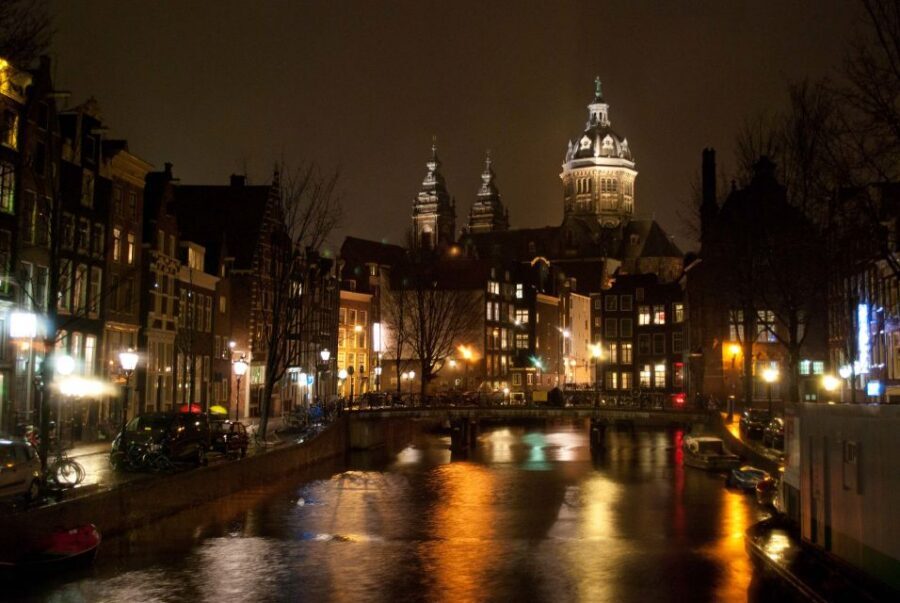 Amsterdam Red Light District and Old Town Walking Tour - Key things to know before you go