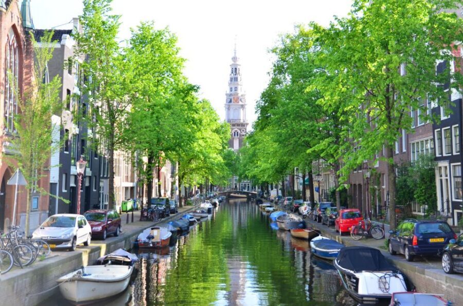 Amsterdam Red Light District and Old Town Walking Tour - Former town hall and the narrow streets: why the city feels so specific
