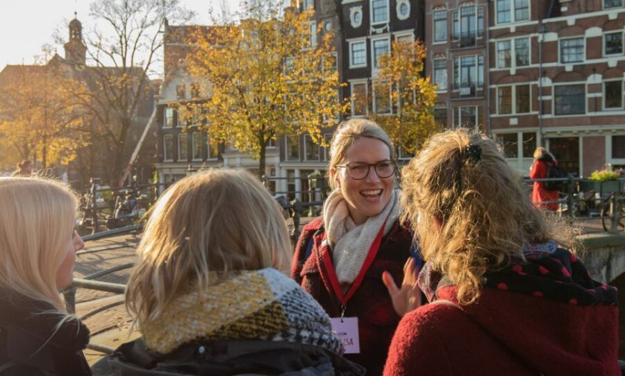 Amsterdam: Red Light District & City Tour German or English - Price and value for a private group up to 4