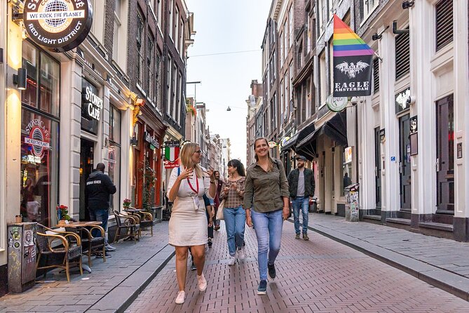 Amsterdam: Red Light District & City Tour (Private tour) - Damrak Q&A stop: where the tour turns from watching to understanding