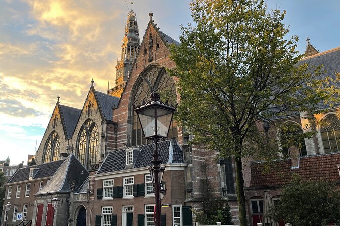 Amsterdam Red Light District: Serene and Other! - Window streets and Chinatown-style lanes: seeing the district with respect