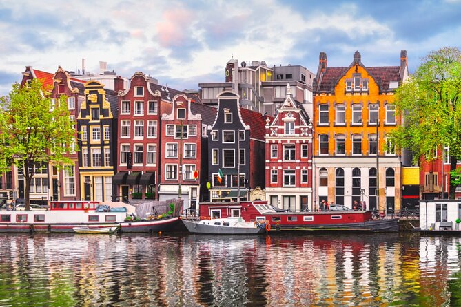 Amsterdam Red Light District Treasure: Self-Guided Tour & Quest - How the Amsterdam clue hunt really feels (self-guided, but not random)