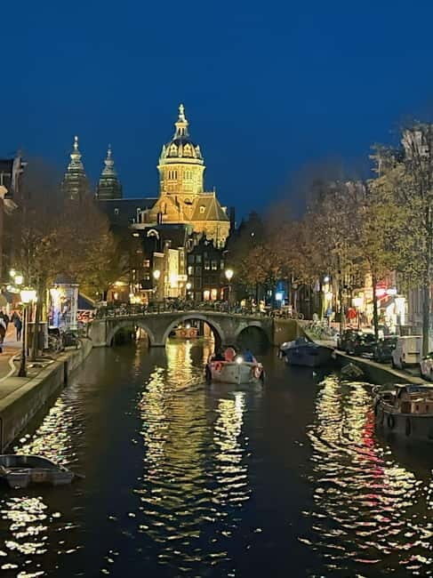 Amsterdam: Red light tour in German/English for groups of 4 people or more - Chinatown, New Market Square, and the Old Church stopovers
