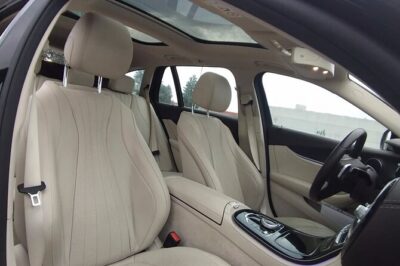 Amsterdam Schiphol Airport (AMS) to Amsterdam - Arrival Private Transfer - The 30-Minute Run to Amsterdam: What to Do Between Landing and Hotel Check-In