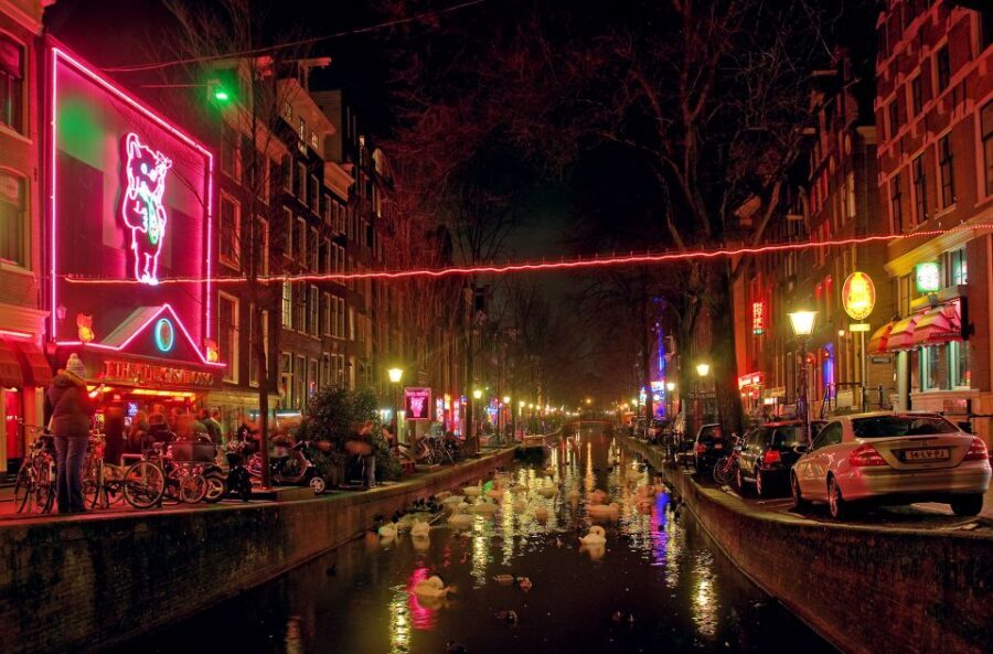Amsterdam: Sex, Drugs, and Freedom Walking Tour - Key things that make this tour worth your time