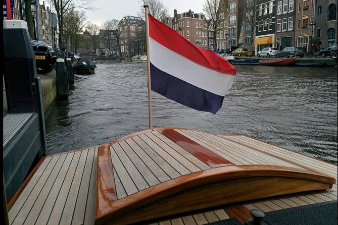 Amsterdam small-group canal cruise in 1920s saloon boat - Who This Cruise Is Best For (and Who Might Want Something Else)