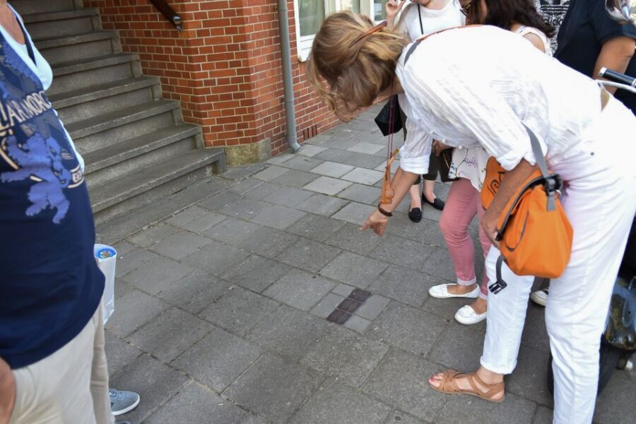 Amsterdam: The Life of Anne Frank Walking Tour - Why this Anne Frank walking tour hits differently than the Anne Frank House