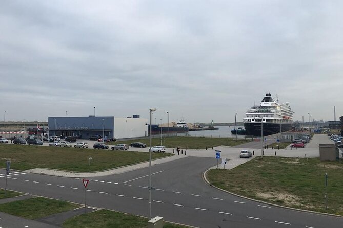 Amsterdam to IJmuiden Private Transfer - Arrival in Ijmuiden: Simple Drop-Off, Cruise-Friendly Pace