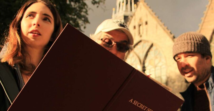 Amsterdam: Treasure Hunt Walking Tour "A Secret Sender" - Nieuwmarkt Square: the game’s first foothold