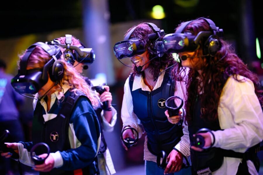 Amsterdam: Ultimate VR Experience: 60 minutes - Overhoeksplein Base: finding A’DAM VR fast