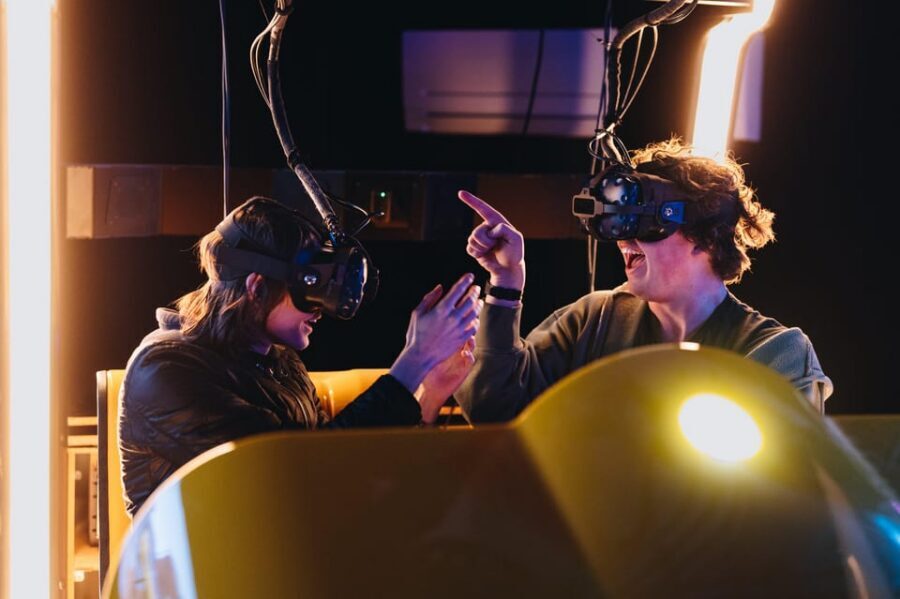Amsterdam: Ultimate VR Experience: 60 minutes - Using your 4 tokens: rollercoaster rides, escape rooms, and racing