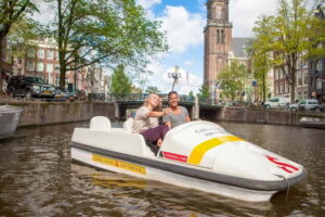 Amsterdam: Unique Pedal Boat Experience in the Canals - How the Pedal Boat Layout Works (Capacity and the Adult-to-Boat Rule)