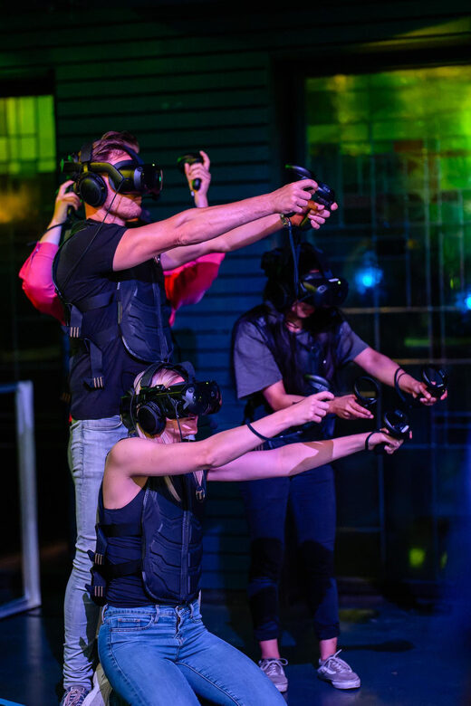Amsterdam: VR Game Park Free-Roaming Experience - How the Session Flows: From Game Choice to Gameplay