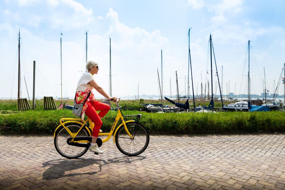 Amsterdam: Waterland District Countryside Villages Bike Tour - Waterland District: why the ride feels calmer than central Amsterdam