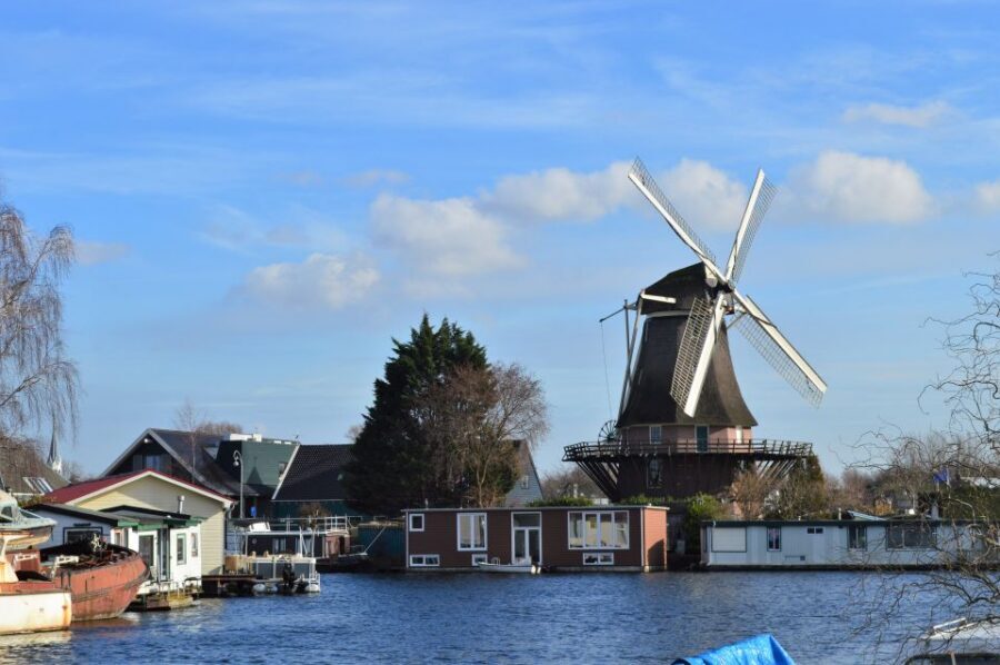Amsterdam: Windmill Guided Tour - Where the tour starts: Kuiperij Museum area and the souvenir shop entrance