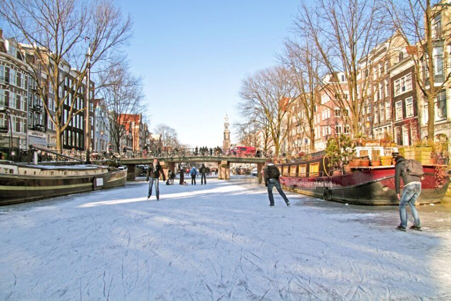 Amsterdam Winter Walking Tour - Spui Square: A Cozy Break Built Into the Route
