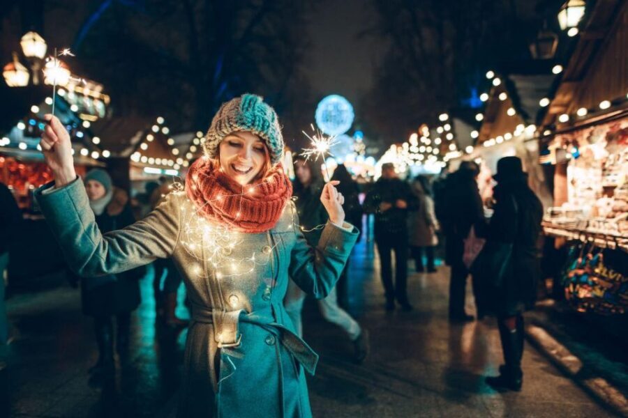 Amsterdam Winter Walking Tour - The Guide: How Language Choice Changes the Whole Experience