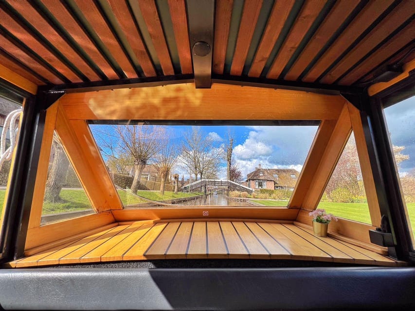 Amsterdam: Zaanse Schans and Giethoorn Day Trip with Cruise - Zaanse Schans Windmills, Clogs, and a Diamond Demonstration