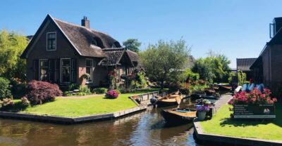 Amsterdam: Zaanse Schans and Giethoorn Day Trip with Cruise - Gouda Factory Stop: How the Tasting Gets You Past the Sample-Plate Stage