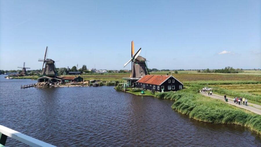 Amsterdam: Zaanse Schans Windmills Bike Tour with Guide - Zaanse Schans by bike: why this trip feels different
