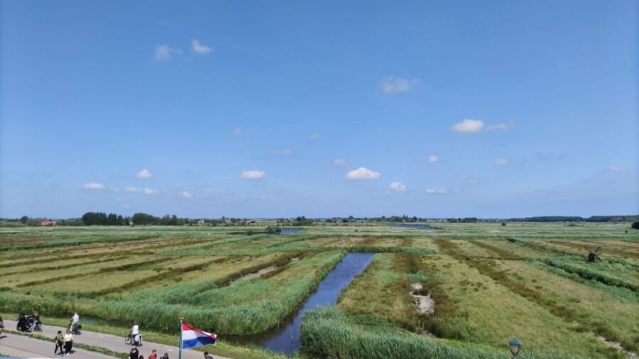 Amsterdam: Zaanse Schans Windmills Bike Tour with Guide - How the guide experience can make or break it