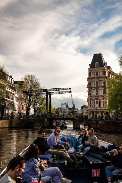 Amsterdam:Old City Canal Cruise with Live Guide and Open Bar - Open-Boat Seating: Best Views, Best Photos, And Real Expectations