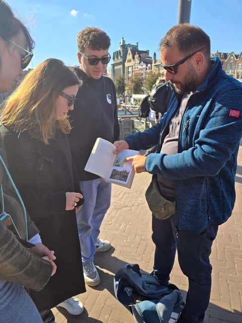 Amsterdam’s Hidden Facts: 750 Years of Secrets ⭐ - The Antonis Factor: A Guide Who Brings It to Life