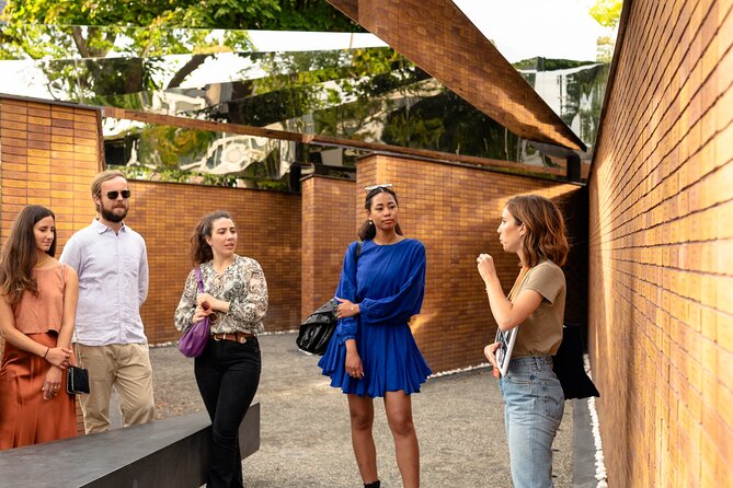 Anne Frank's Story - Guided Walking Tour through Amsterdam - Dam Square and the Anne Frank statue: public space, private suffering