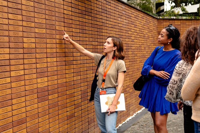 Anne Frank's Story - Guided Walking Tour through Amsterdam - Ending at the Anne Frank House exterior: what this tour sets up for you