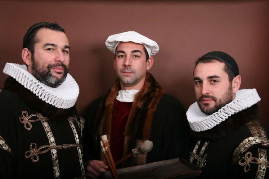 Become the Art you See! - A Fast, Fun Dutch-Master Portrait Right by Dam Square