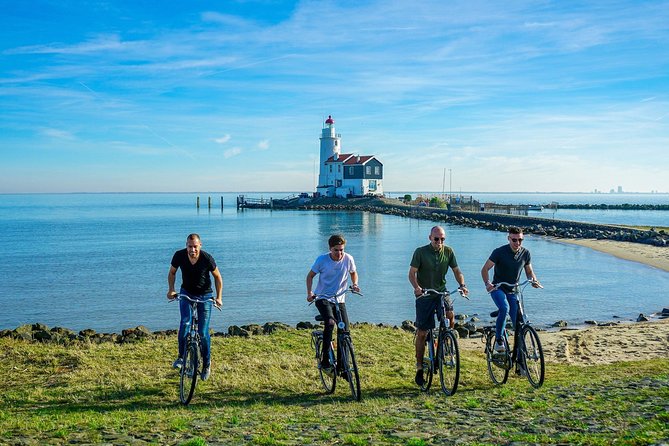Bike rental Volendam - Explore the Countryside of Amsterdam - The dike ride: Gouwzee views plus the below-sea-level reality
