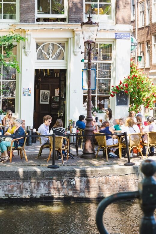 Boutique Dutch Food & History Tour with up to 8 guests only - Drinks and the speakeasy wine moment