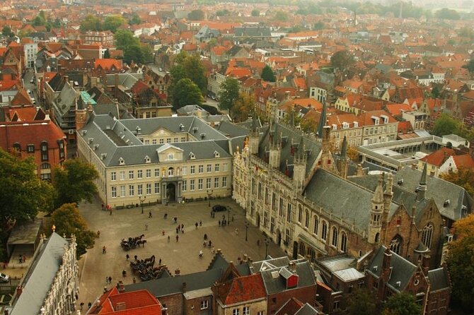 Bruges bus tour from Amsterdam - Minnewater Lake and the Begijnhof: Bruges romance and a women-led world