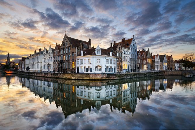 Bruges bus tour from Amsterdam - Chocolalino: artisan chocolate tasting (and how to judge it)