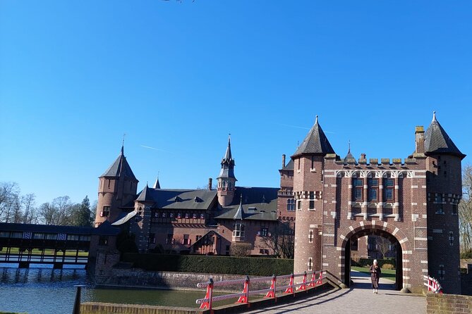 Castle De Haar Small-Group Tour from Amsterdam - The 10:15 van ride: meeting point, group size, and comfort