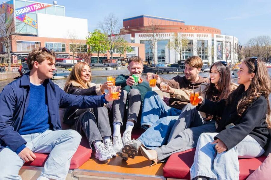 CHEESE AND DRINKS TOUR: A TASTE OF AMSTERDAM ON THE CANALS - The 60-minute UNESCO canal route you’ll actually enjoy