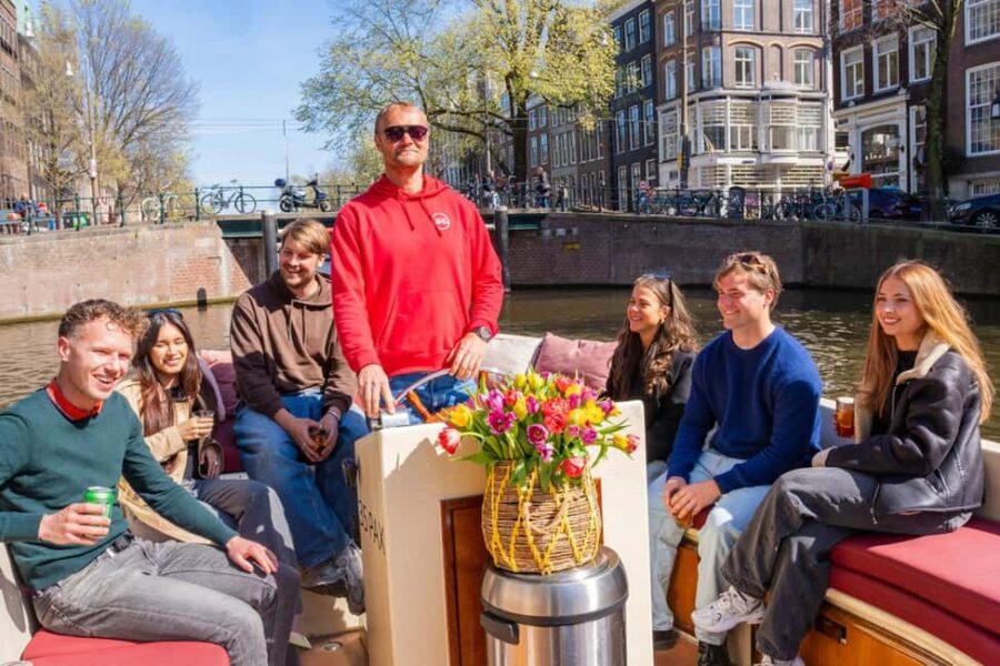 CHEESE AND DRINKS TOUR: A TASTE OF AMSTERDAM ON THE CANALS - What you get on board: Dutch cheese and your three drinks