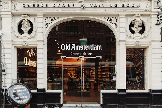 Cheese and Wine tasting in Amsterdam - Five award-winning cheeses: how to compare flavors like a pro