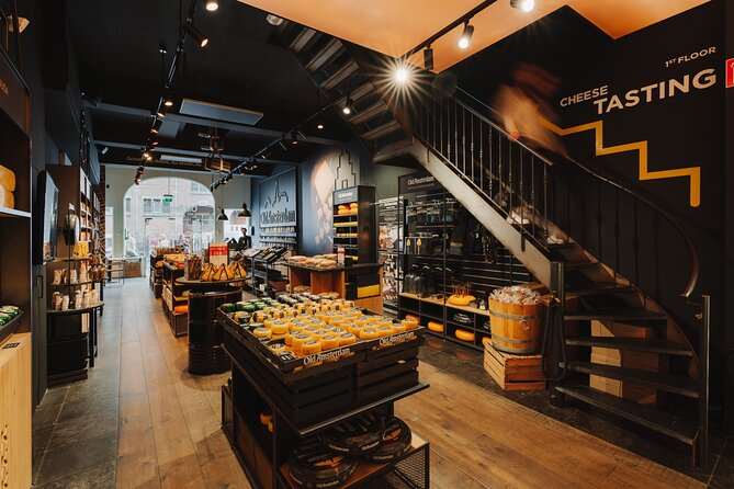 Cheese and Wine tasting in Amsterdam - White, red, and port pairings: the part that actually teaches