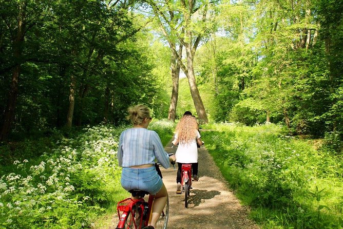 Countryside Fishermen Villages & Cheese E-bike Tour - Jacobs Hoeve Cheese Farm by Henri Willig: tastings and how the process works